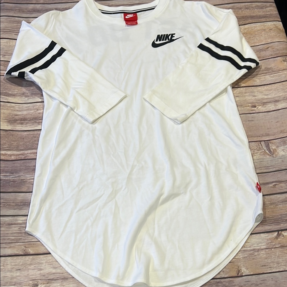 Nike 3/4 sleeve shirt size small - like new